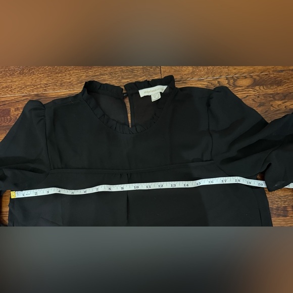 MONTEAU LOS ANGELES Half Sleeve Ruffle Detail Blouse in Black Size Extra Large - Picture 3 of 5